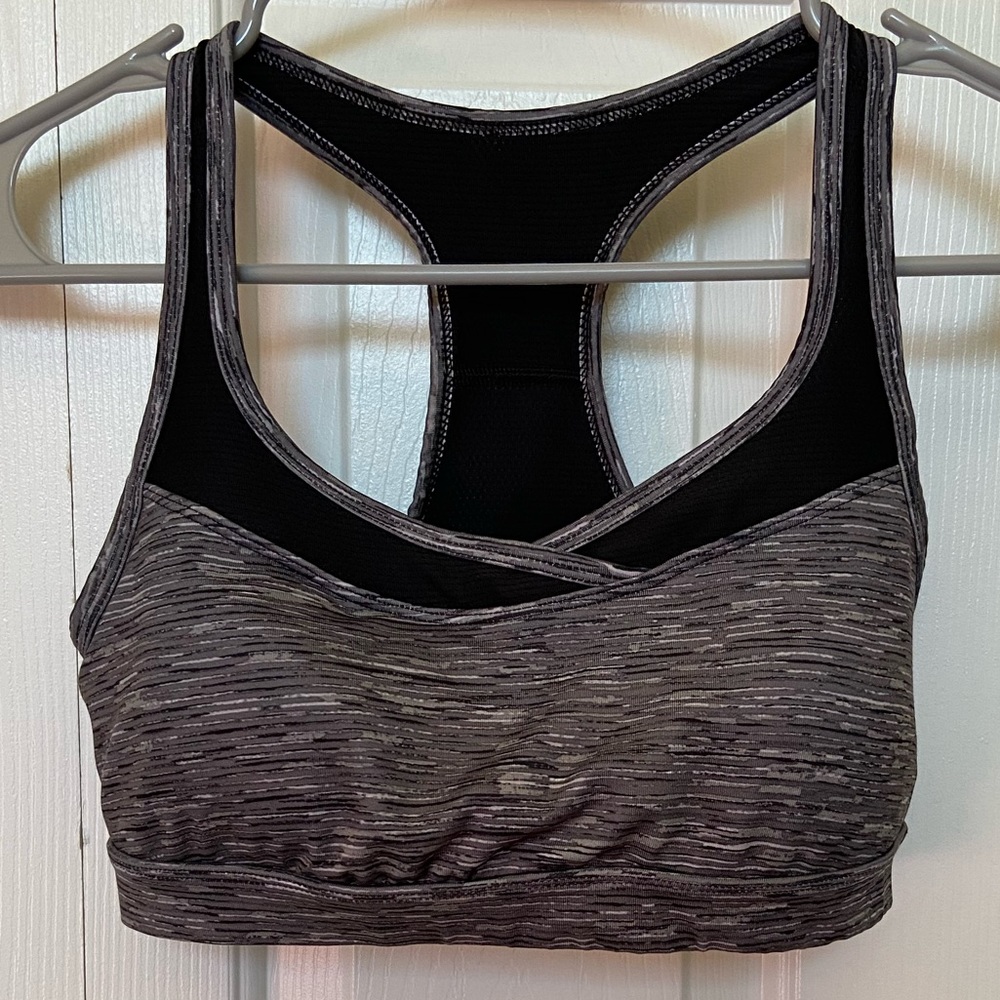mesh medium support sports bra NWOT